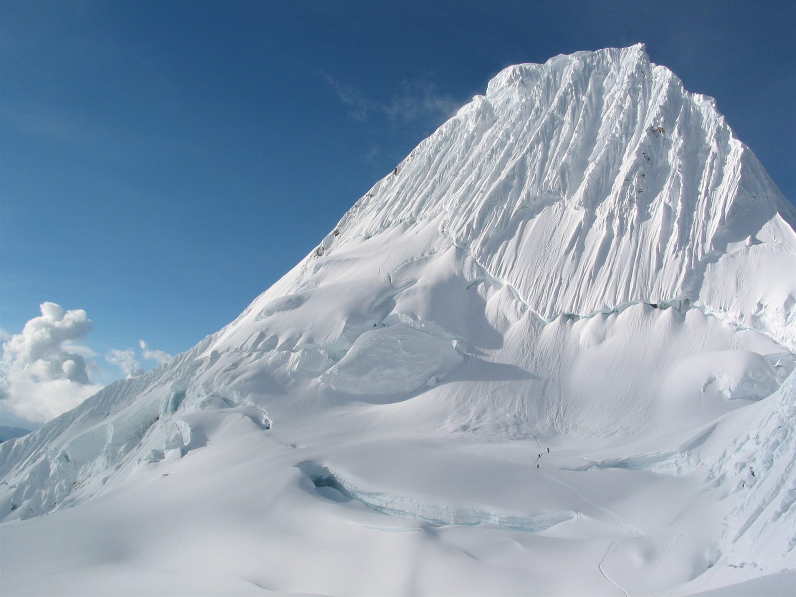 Alpamayo Climbing