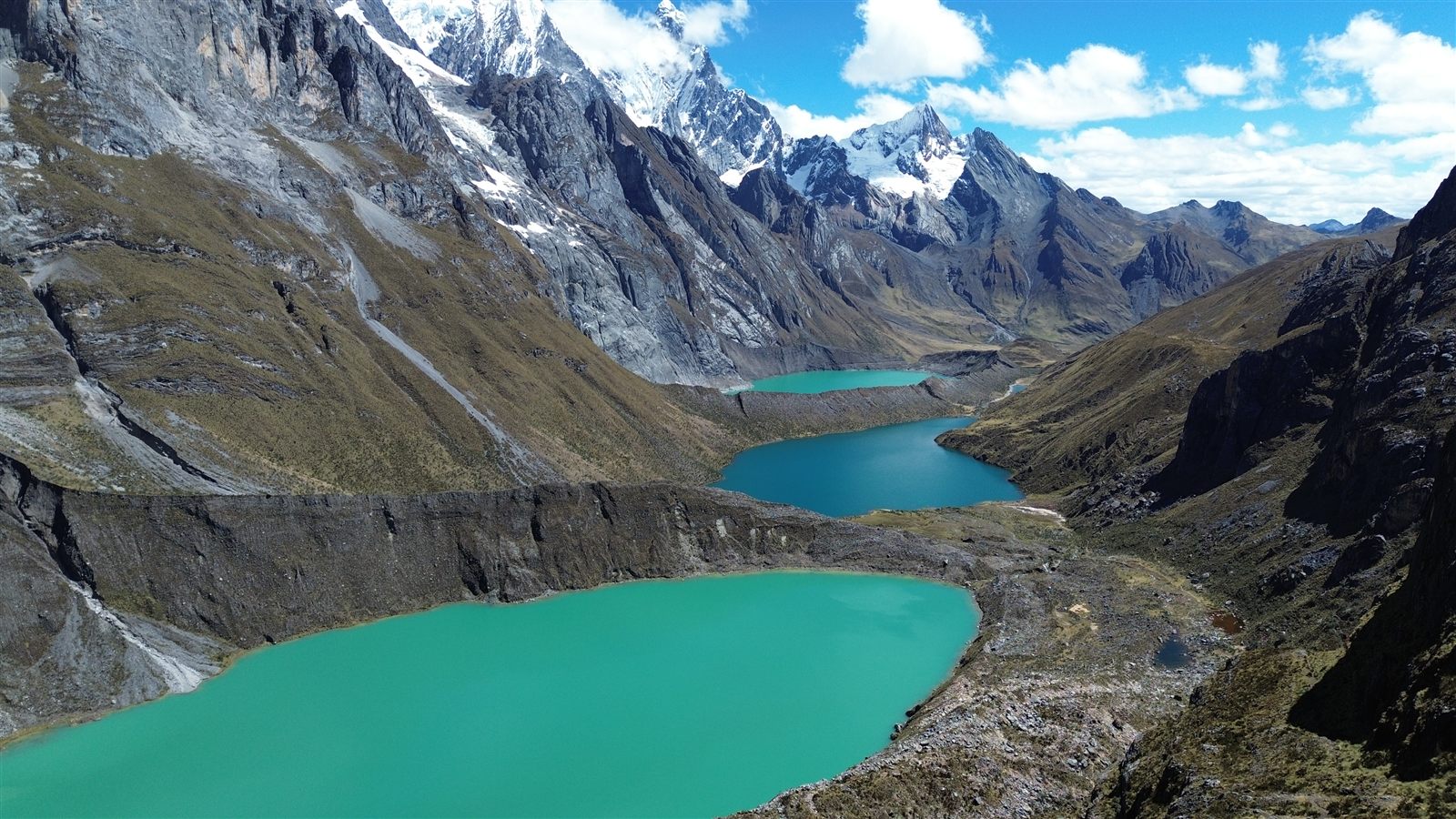 Las lagunas gemelas de Carhuacocha — Huayhuash 8 días